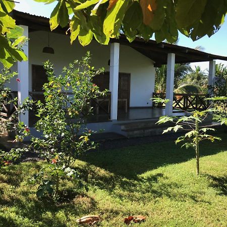 Willa Les Hibiscus Ambondrona  Zewnętrze zdjęcie
